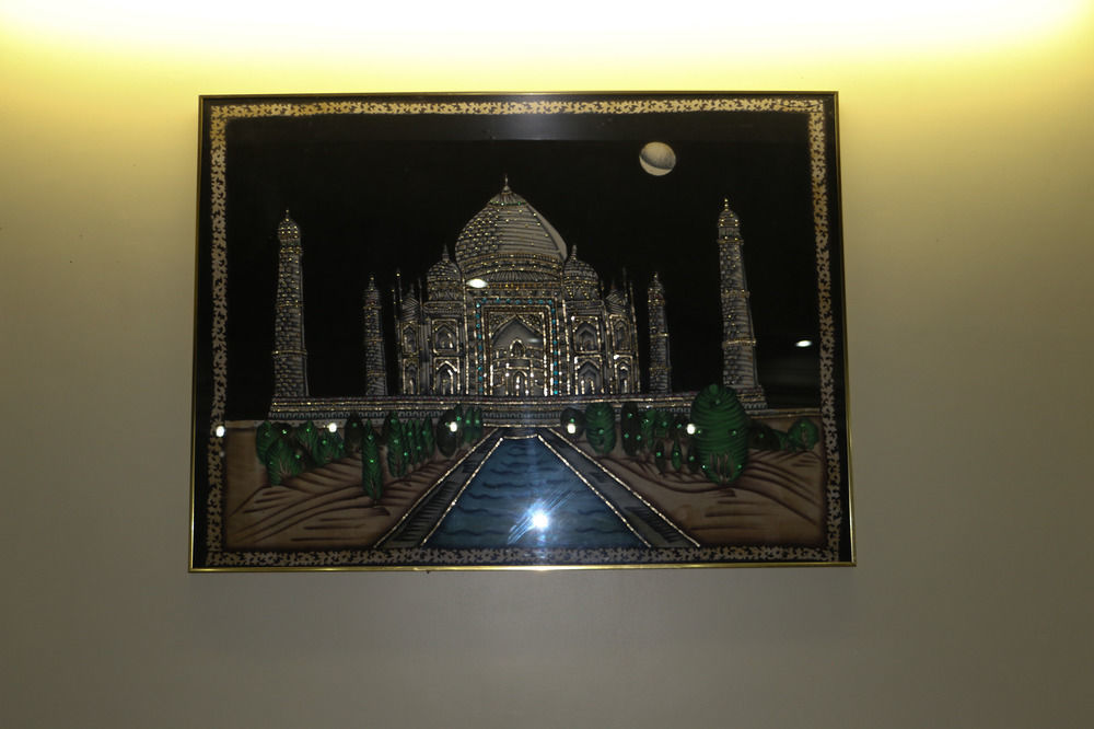 Taj Mahal Hotel Nin Ngoại thất bức ảnh